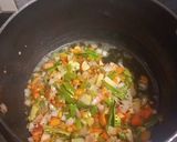 * சம்பா ரவை வெஜ் உப்புமா*(samba ravai veg upma recipe in tamil) ரெசிபி ஸ்டேப் 4 புகைப்படம்