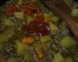 Foto langkah ke 4 dari resep Semur Daging Sapi Cincang Kentang Wortel.
