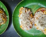 A picture of step 3 of Cheesy corn garlic bread pizza.