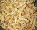 टेंगी फ्लेवर पास्ता (tangy flavour pasta recipe in Hindi) रेसिपी चरण 8 फोटो