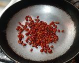 Foto del paso 2 de la receta: Chiltepín con ajonjolí 🌶️🧄