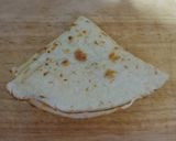 Foto langkah ke 3 dari resep Chicken Nugget Wrap.