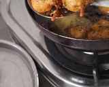 A picture of step 6 of Methi Pakoda.