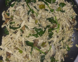 Foto del paso 3 de la receta: Rollitos de berenjena con pollo, espinaca y hongos