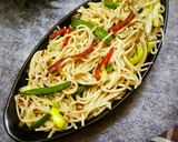 हक्का नूडल्स (झटपट बनने वाले स्टार्टर) रेसिपी चरण 6 फोटो