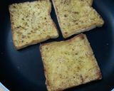 Foto langkah ke 1 dari resep Garlic Bread Toast.