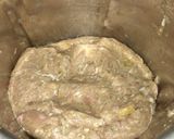 A picture of step 2 of Steamed Mutton rice flowers.
