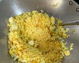 Foto langkah ke 4 dari resep Nasi Goreng Kencur Kunyit.