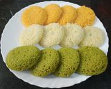 तिरंगा रवा इडली (triranga rava idli recipe in marathi) रेसिपी स्टेप 7 फोटो 