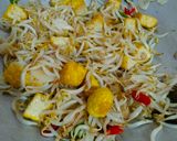 Foto langkah ke 3 dari resep Tumis Toge Tahu.