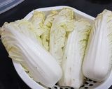 Foto langkah ke 1 dari resep Sawi Gulung Isi Ayam Udang.