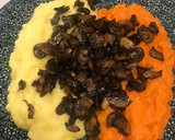 Foto del paso 6 de la receta: Parmentier de patata y batata, champiñones y huevo poche con aceite de trufa