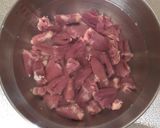 A picture of step 1 of Chicken Heart in Japanese Curry.