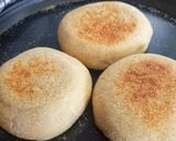 Foto langkah ke 4 dari resep Breakfast Muffin dengan Chicken Patty.