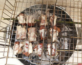 Foto del paso 18 de la receta: Hígado de cordero con crepinette a la brasa en varillas de laurel