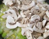 Foto del paso 2 de la receta: Cresta de puerro y champiñones