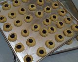 Foto langkah ke 5 dari resep Thumbprint.