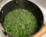 A picture of step 4 of Green beans in olive oil.