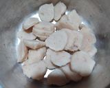Foto langkah ke 2 dari resep Sup Bakso Ayam.