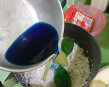 Foto langkah ke 2 dari resep Nasi Uduk Bunga Telang.