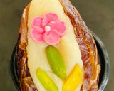 A picture of step 5 of Medjool Dates.