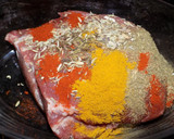 Foto del paso 1 de la receta: Empanadas de bondiola braseada desmechada