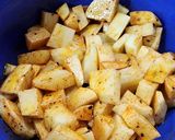 Foto del paso 2 de la receta: Papas bravas al horno 🥔🌶️🔥