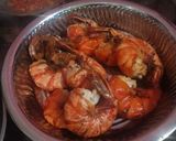 Foto langkah ke 2 dari resep Udang pedas manis.