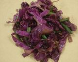 A picture of step 2 of Simple and delicious red cabbage and green bean stir fry.
