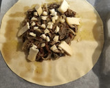 Foto del paso 3 de la receta: Galette de shiitakes, cebolla, jamón y queso