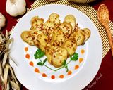 Hình bước làm 3 của món Nấm Đùi Gà Xào Bơ Tỏi Chay
