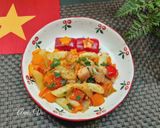 Hình bước làm 3 của món Thịt xào ớt chuông dưa leo