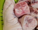 Hình bước làm 1 của món Bún Bò Giò Heo