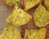 Foto langkah ke 23 dari resep Kunyit Jinten Hitam Italian Herbs Cheese Sourdough Bread.