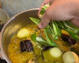 Foto langkah ke 5 dari resep Gulai Tulang Sapi.