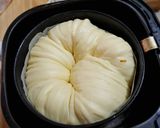 Hình bước làm 2 của món Bánh mì ngọt nhân nho khô