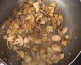 A picture of step 3 of Chicken and mushroom pie.