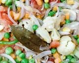A picture of step 2 of Mix Veggies Korma.