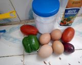 A picture of step 1 of Hard boiled eggs salad.