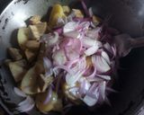 A picture of step 2 of Potato jackfruit masala.