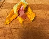 Foto del paso 4 de la receta Flores de calabacín rellenas de queso brie y jamón