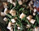 Foto langkah ke 6 dari resep Tumis kacang panjang tempe gembus.