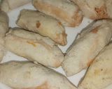 A picture of step 10 of Mini bread chicken rolls.