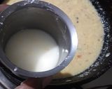 A picture of step 5 of Italian egg soup.
