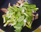 豬耳朵炒麵的食譜步驟2照片