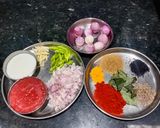 A picture of step 1 of Bharwa pyaaz ki sabji.