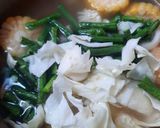Foto langkah ke 4 dari resep Sayur Asem Tulang Sapi Bumbu Iris.