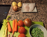 Foto del paso 1 de la receta: Albóndigas de merluza en salsa jardinera