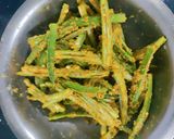 A picture of step 2 of Crispy Okra.