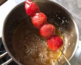 صورة لخطوة 3 من وصفة تانجهولو بالفراولة واليوسفي 🍓🍊 Strawberry & Mandarin Tanghulu